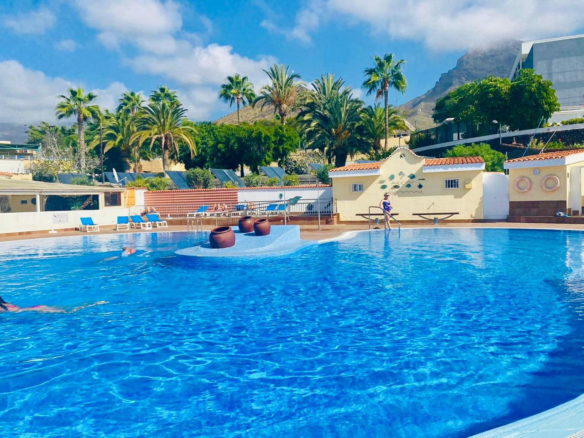 Villa-in-Costa Adeje